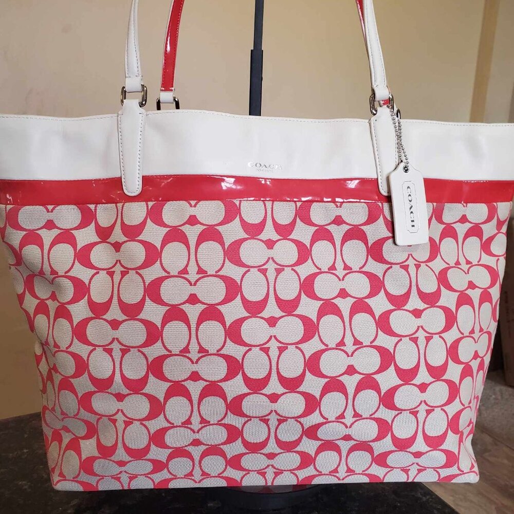 Coach Printed Signature Tote F29423 Light Khaki Love Red